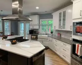 угловая кухня с островом Барселона